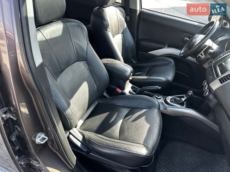 Внедорожник / Кроссовер Mitsubishi Outlander 2009 в Львове