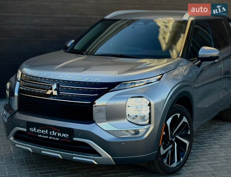 Mitsubishi Outlander 2023