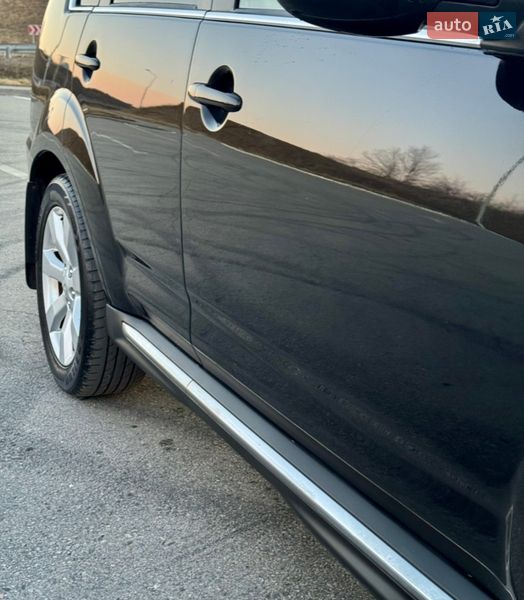 Внедорожник / Кроссовер Mitsubishi Outlander 2011 в Полтаве