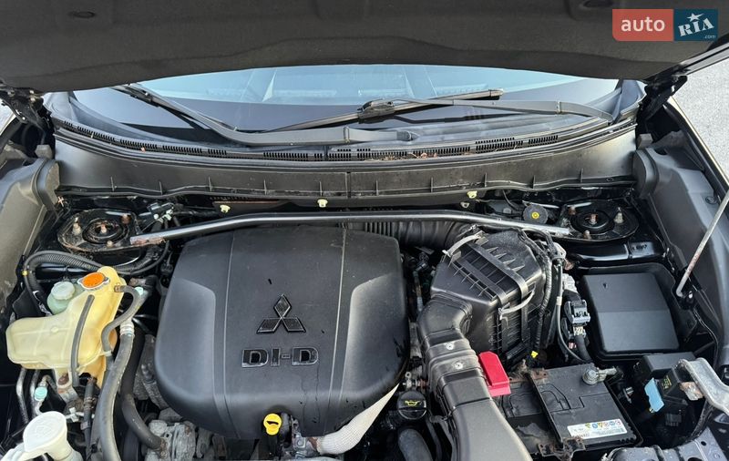 Внедорожник / Кроссовер Mitsubishi Outlander 2011 в Полтаве