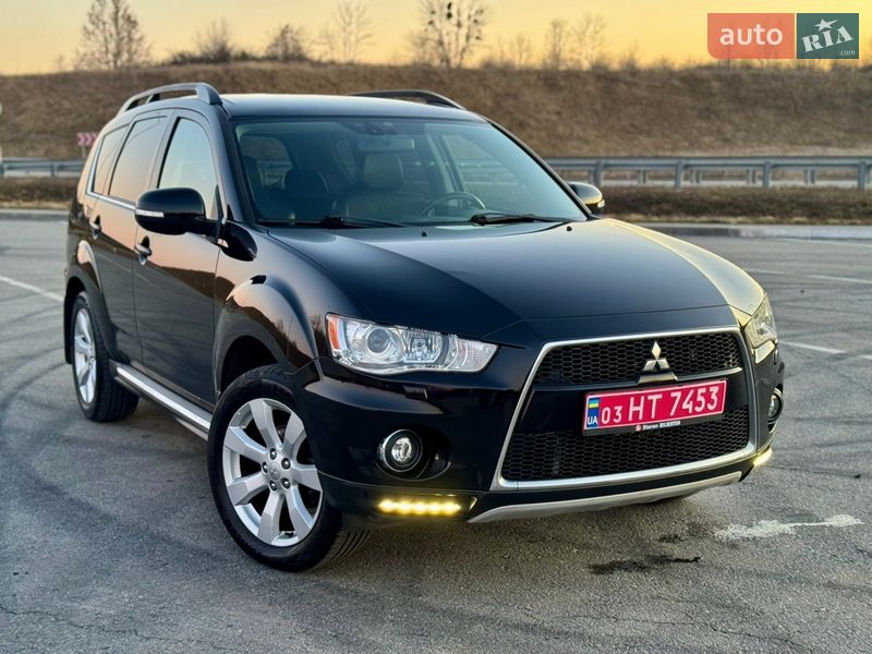 Внедорожник / Кроссовер Mitsubishi Outlander 2011 в Полтаве