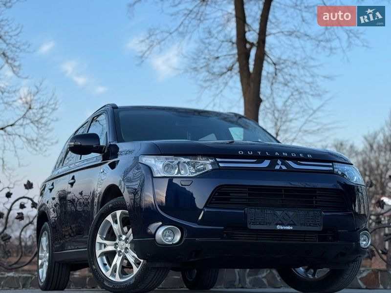 Позашляховик / Кросовер Mitsubishi Outlander 2013 в Дрогобичі