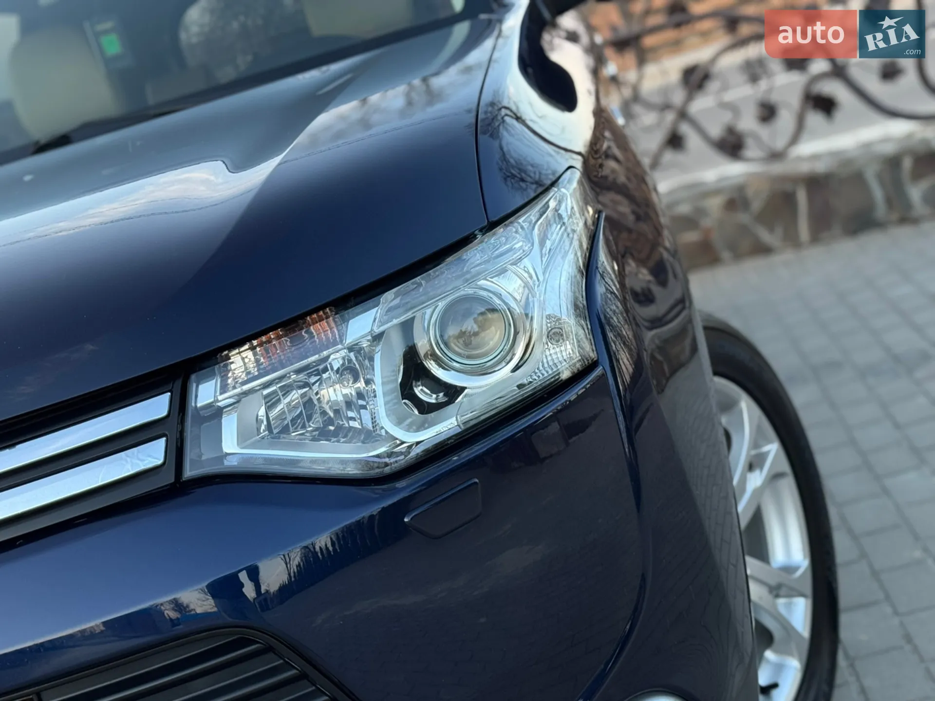 2013 Mitsubishi Outlander - мініатюра 7