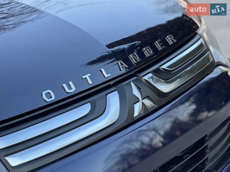 Позашляховик / Кросовер Mitsubishi Outlander 2013 в Дрогобичі
