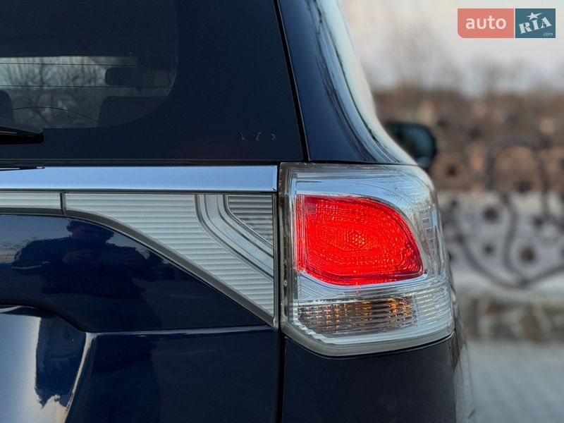 Позашляховик / Кросовер Mitsubishi Outlander 2013 в Дрогобичі