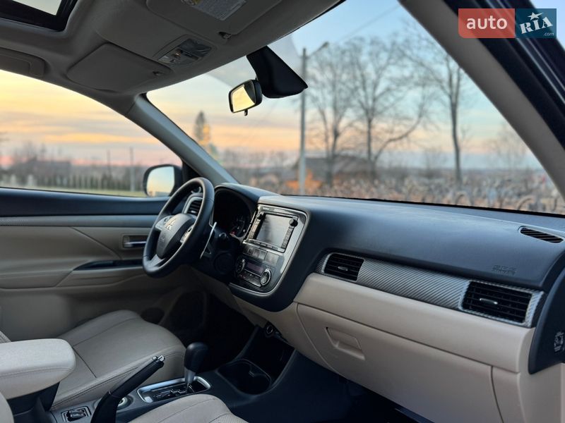 Позашляховик / Кросовер Mitsubishi Outlander 2013 в Дрогобичі