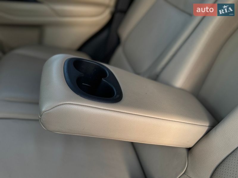 Позашляховик / Кросовер Mitsubishi Outlander 2013 в Дрогобичі