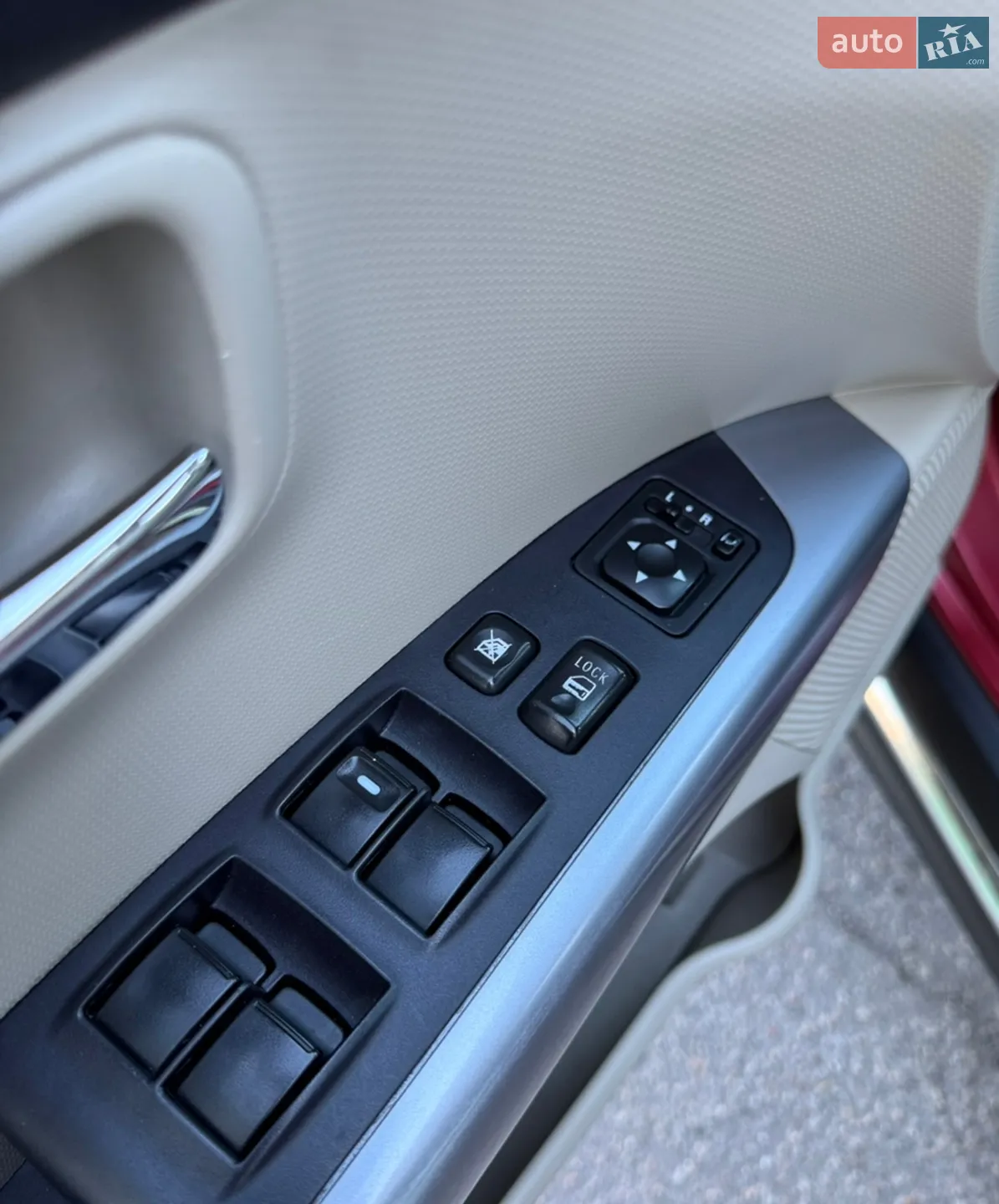 2010 Mitsubishi Outlander - мініатюра 28