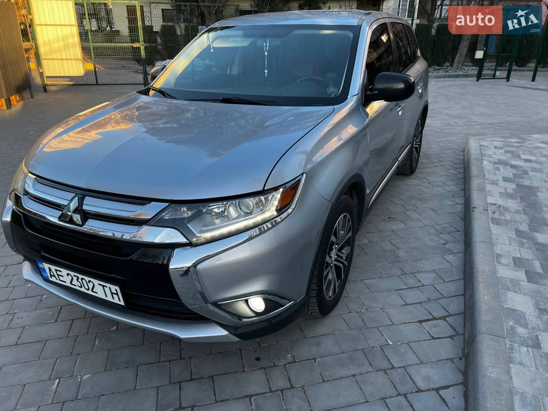 2015 Mitsubishi Outlander - мініатюра 14