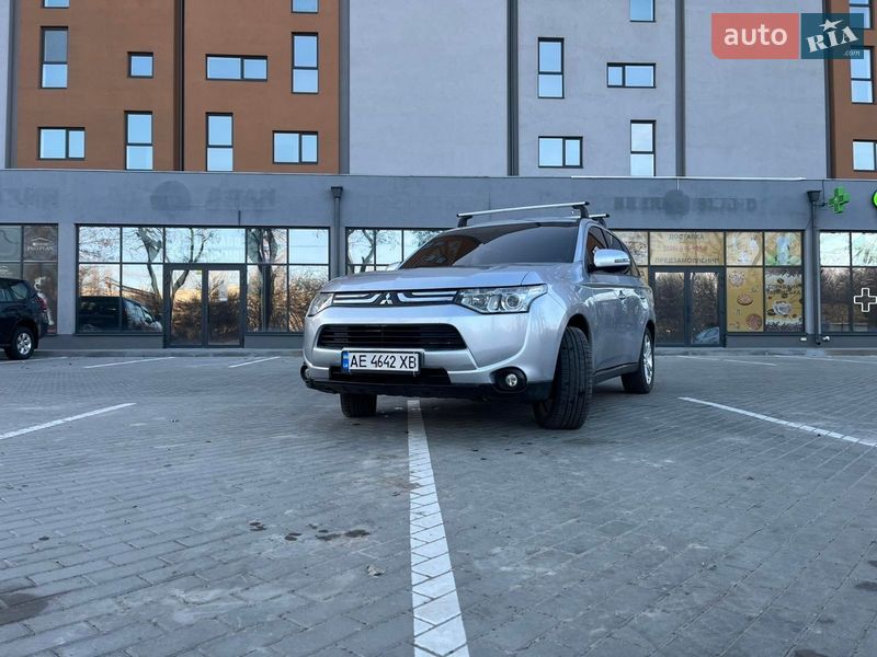 Mitsubishi Outlander 2013