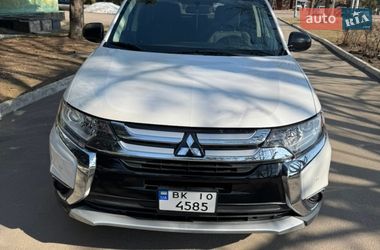 Внедорожник / Кроссовер Mitsubishi Outlander 2017 в Ровно