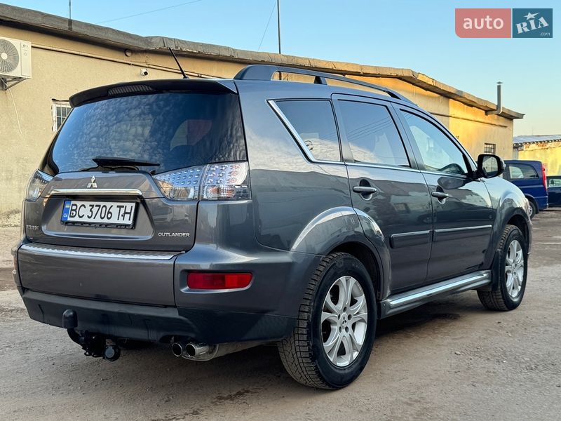 Внедорожник / Кроссовер Mitsubishi Outlander 2011 в Дрогобыче