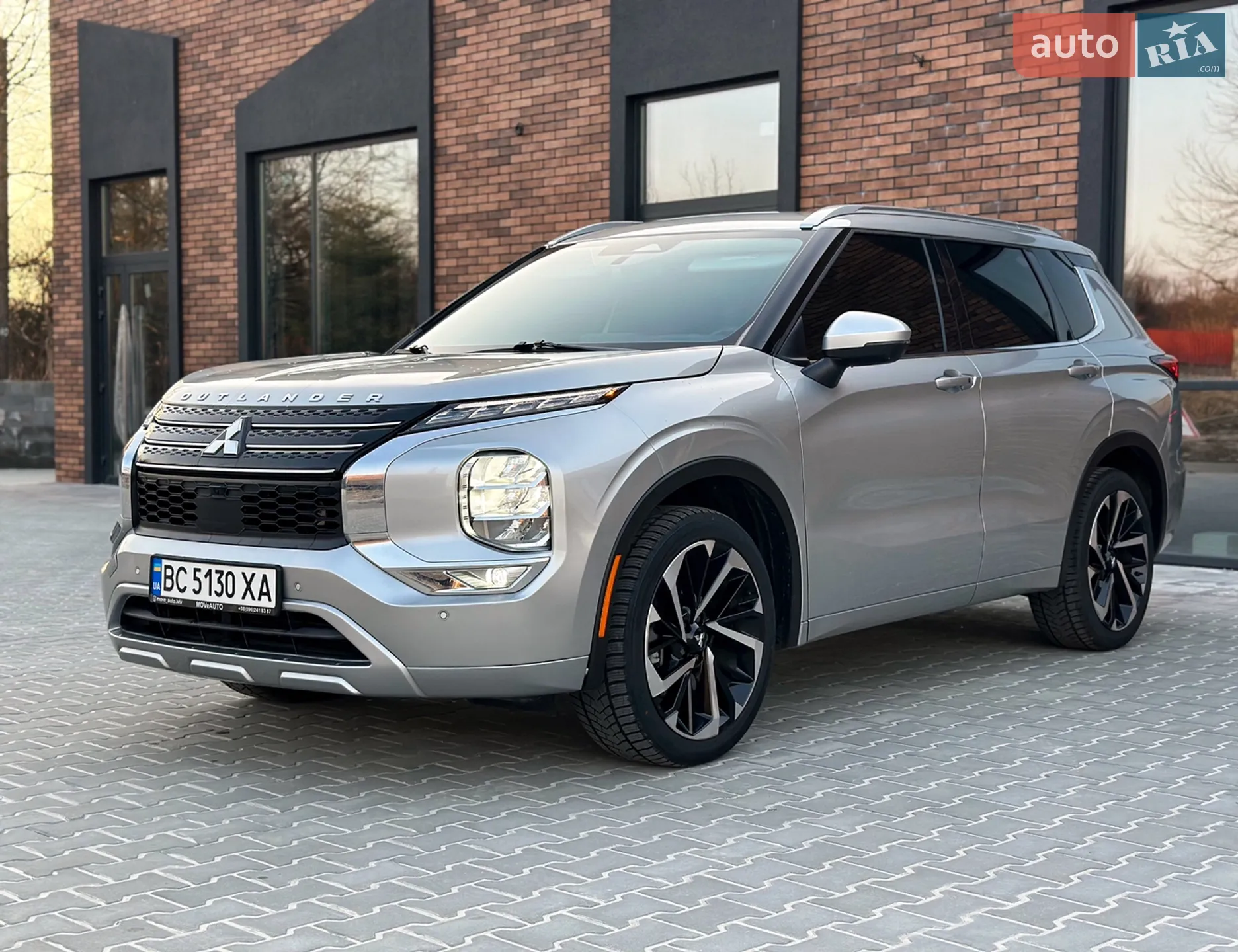 2022 Mitsubishi Outlander - мініатюра 3