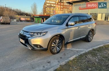Позашляховик / Кросовер Mitsubishi Outlander 2019 в Дніпрі