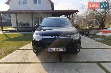 Внедорожник / Кроссовер Mitsubishi Outlander 2013 в Львове