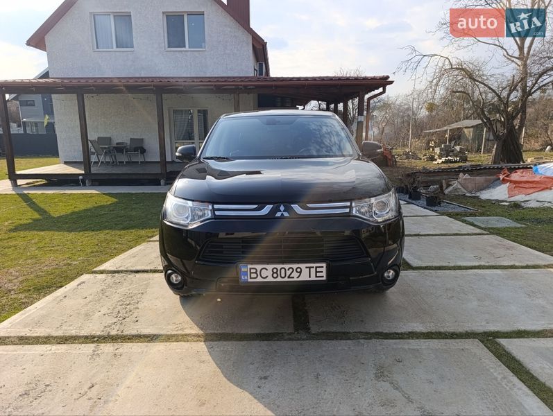 Mitsubishi Outlander 2013