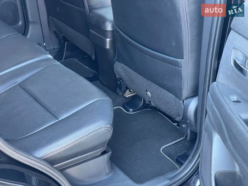 Внедорожник / Кроссовер Mitsubishi Outlander 2013 в Ивано-Франковске