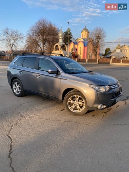 Позашляховик / Кросовер Mitsubishi Outlander 2012 в Ужгороді