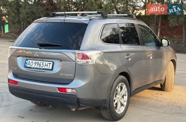Позашляховик / Кросовер Mitsubishi Outlander 2012 в Ужгороді