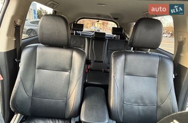 Позашляховик / Кросовер Mitsubishi Outlander 2012 в Ужгороді