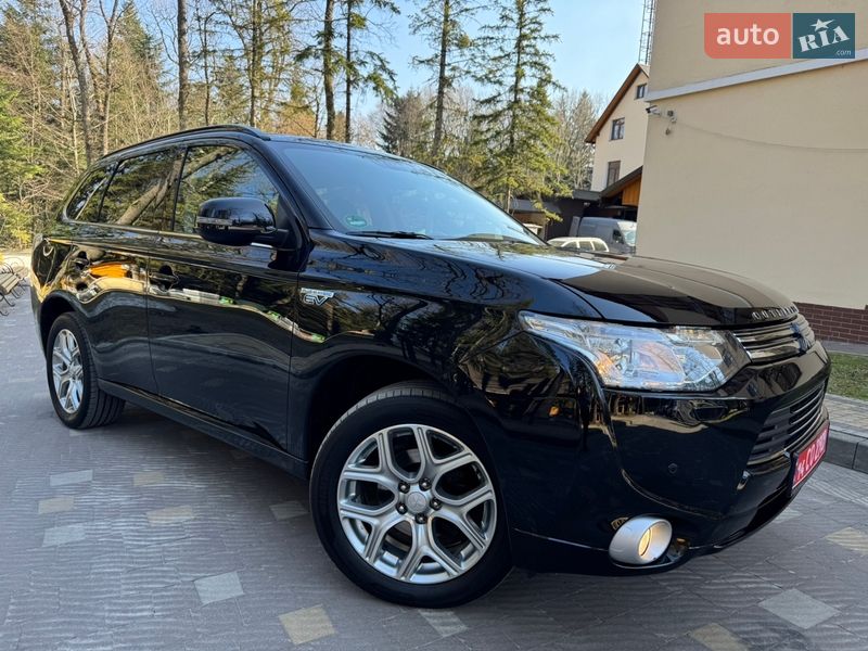 Внедорожник / Кроссовер Mitsubishi Outlander 2014 в Дрогобыче