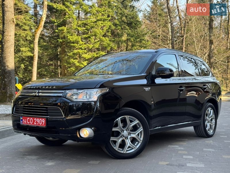 Внедорожник / Кроссовер Mitsubishi Outlander 2014 в Дрогобыче