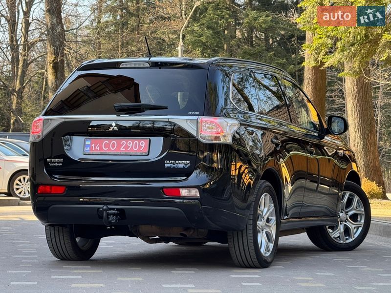 Внедорожник / Кроссовер Mitsubishi Outlander 2014 в Дрогобыче