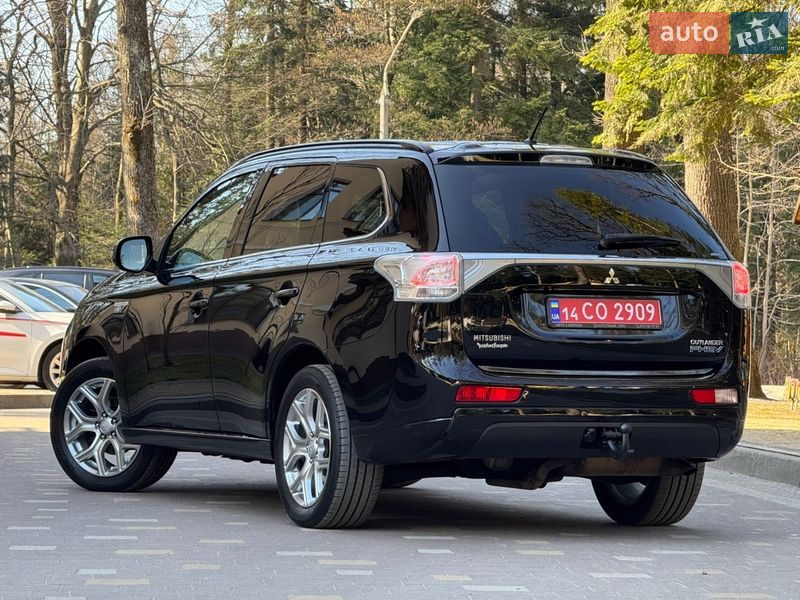 Внедорожник / Кроссовер Mitsubishi Outlander 2014 в Дрогобыче
