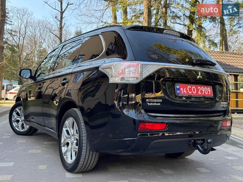 Внедорожник / Кроссовер Mitsubishi Outlander 2014 в Дрогобыче