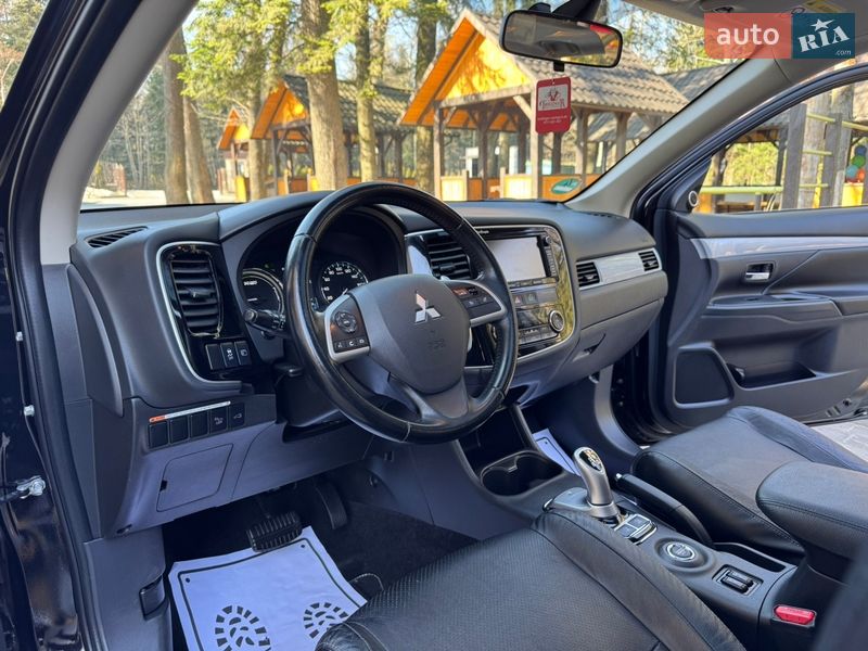 Внедорожник / Кроссовер Mitsubishi Outlander 2014 в Дрогобыче