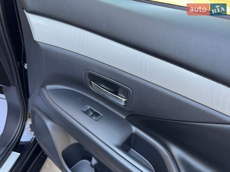 Внедорожник / Кроссовер Mitsubishi Outlander 2014 в Дрогобыче