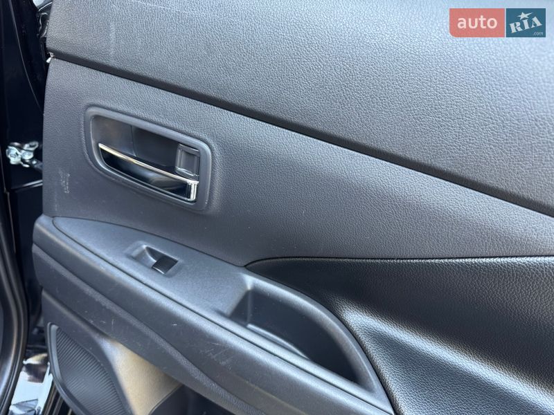 Внедорожник / Кроссовер Mitsubishi Outlander 2014 в Дрогобыче