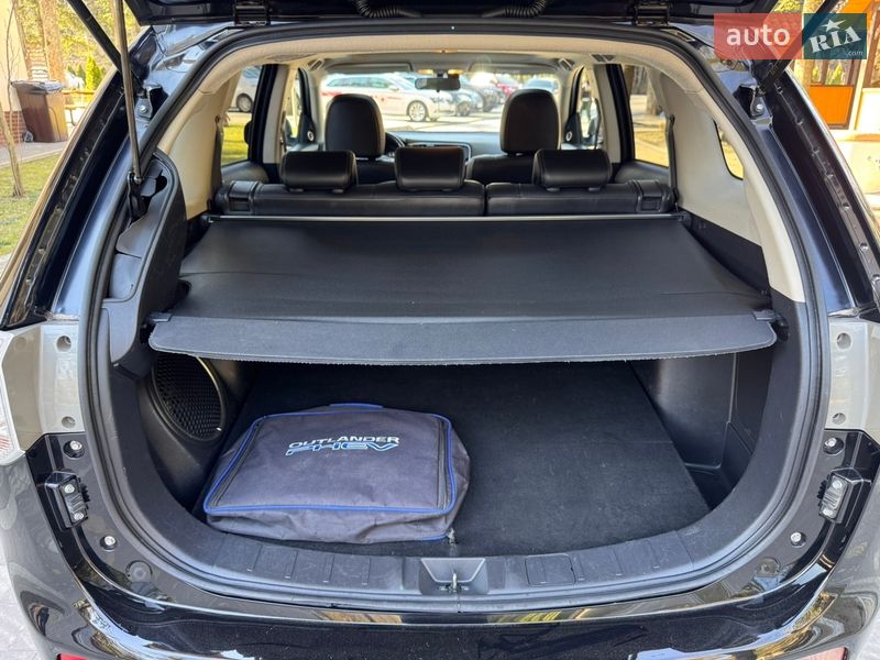 Внедорожник / Кроссовер Mitsubishi Outlander 2014 в Дрогобыче