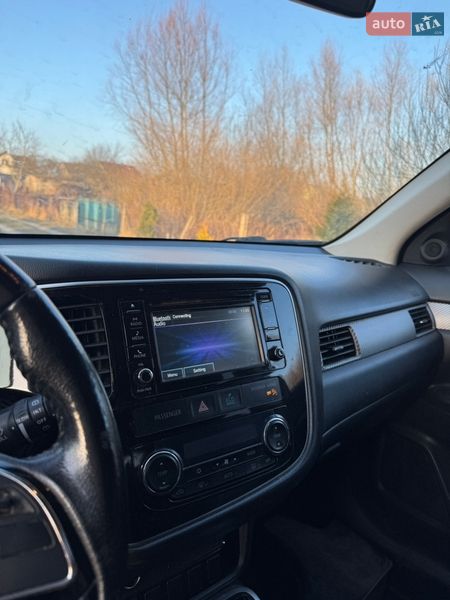 Внедорожник / Кроссовер Mitsubishi Outlander 2016 в Яворове фото 15 Внедорожник / Кроссовер Mitsubishi Outlander 2016 в Яворове