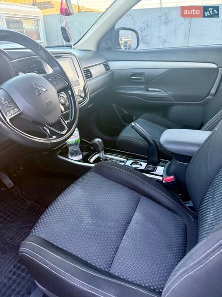 Внедорожник / Кроссовер Mitsubishi Outlander 2018 в Днепре