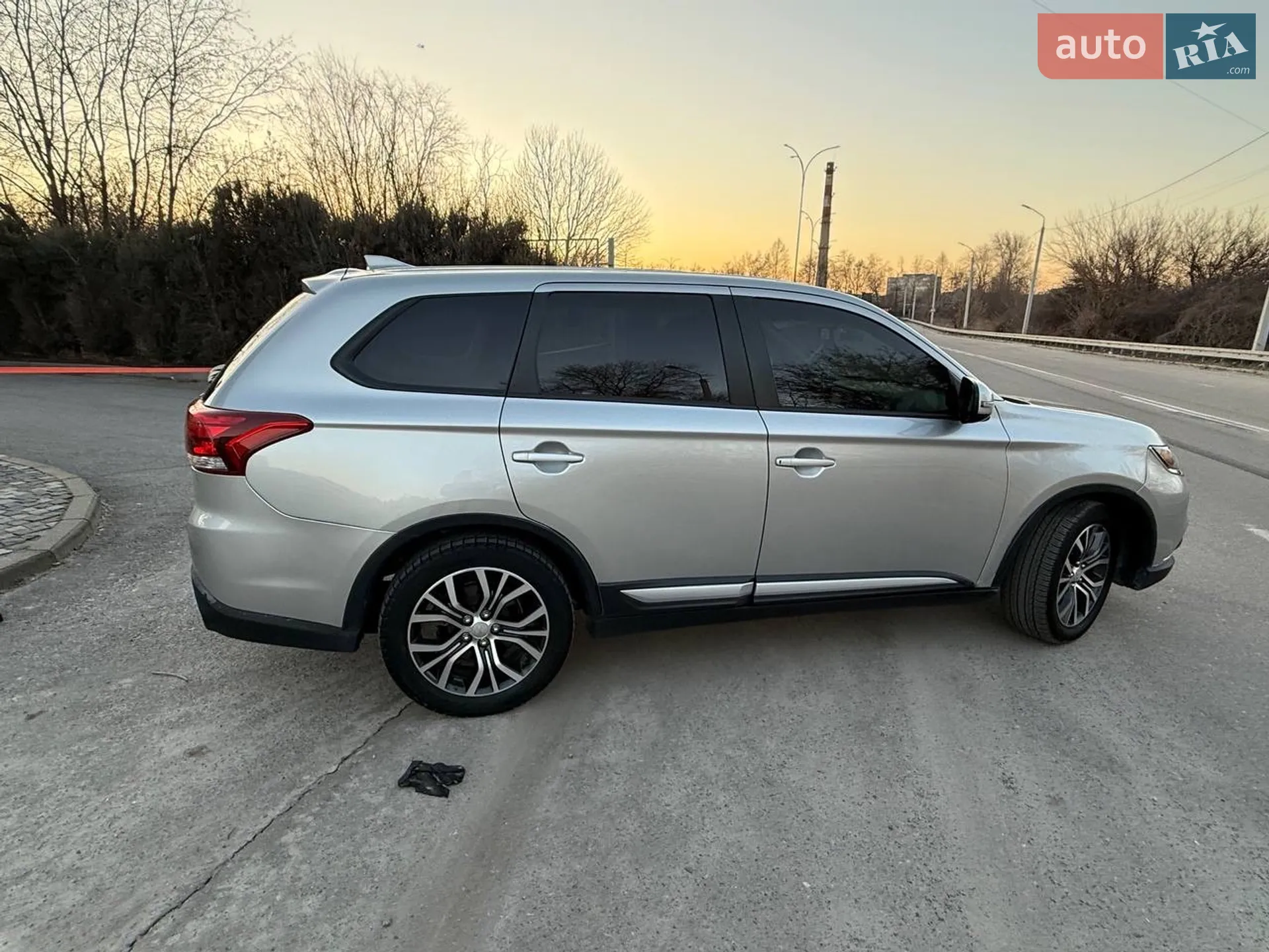 2018 Mitsubishi Outlander - мініатюра 29