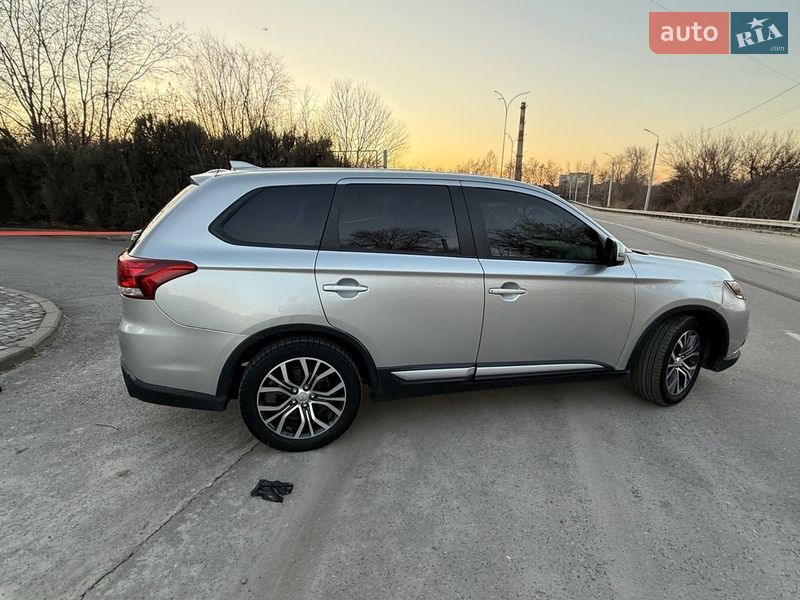 Внедорожник / Кроссовер Mitsubishi Outlander 2018 в Днепре