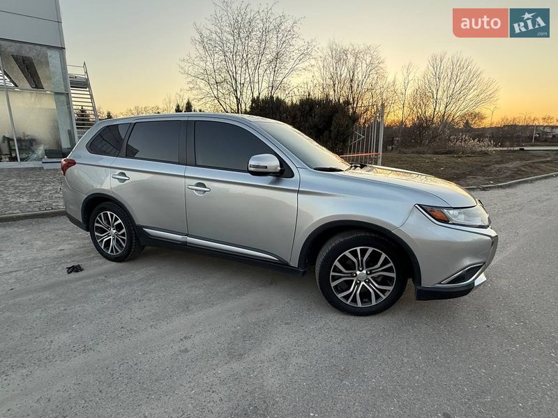 Внедорожник / Кроссовер Mitsubishi Outlander 2018 в Днепре