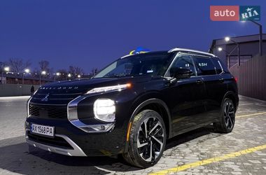 Внедорожник / Кроссовер Mitsubishi Outlander 2022 в Харькове