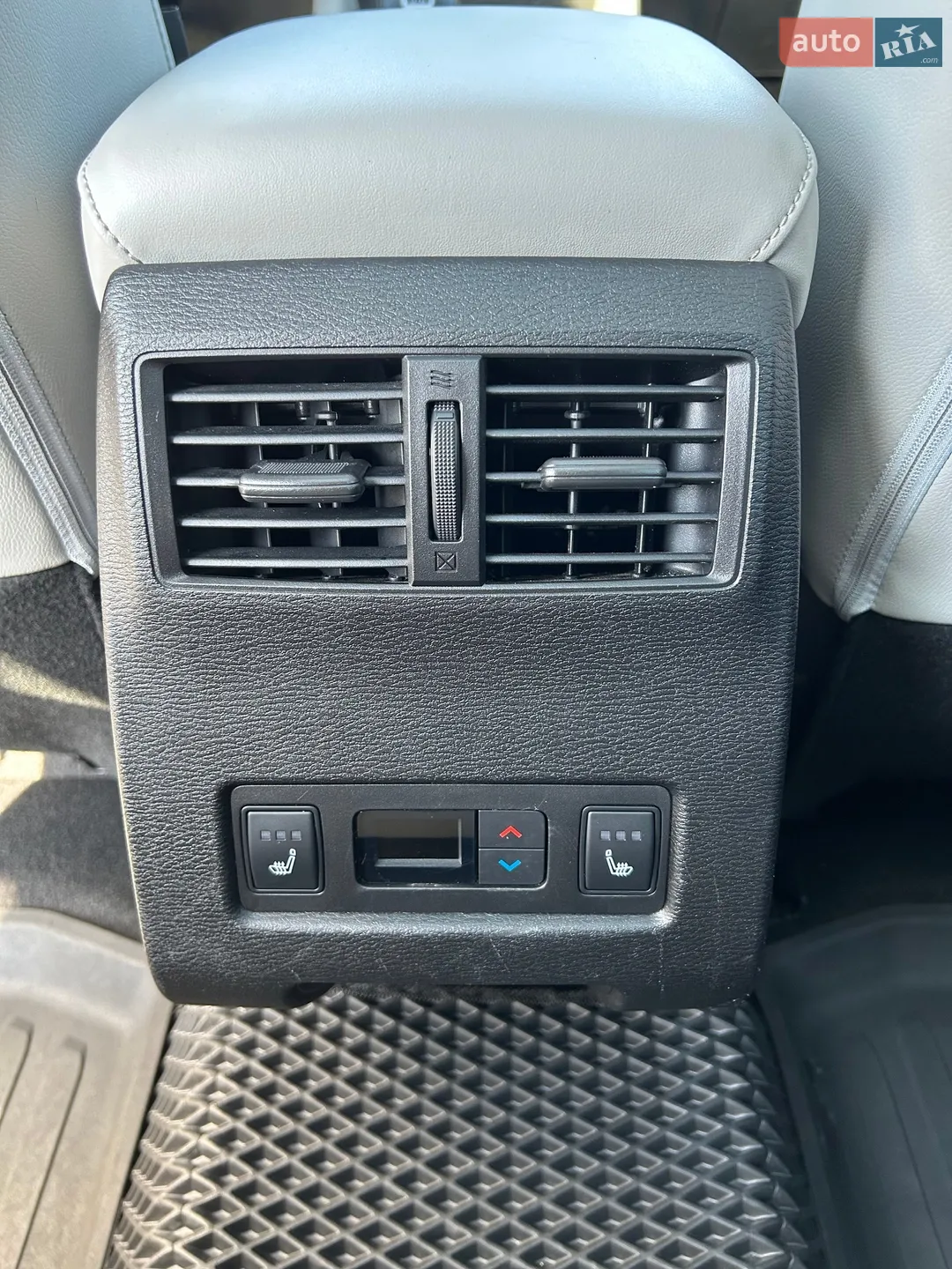 2023 Mitsubishi Outlander - мініатюра 27