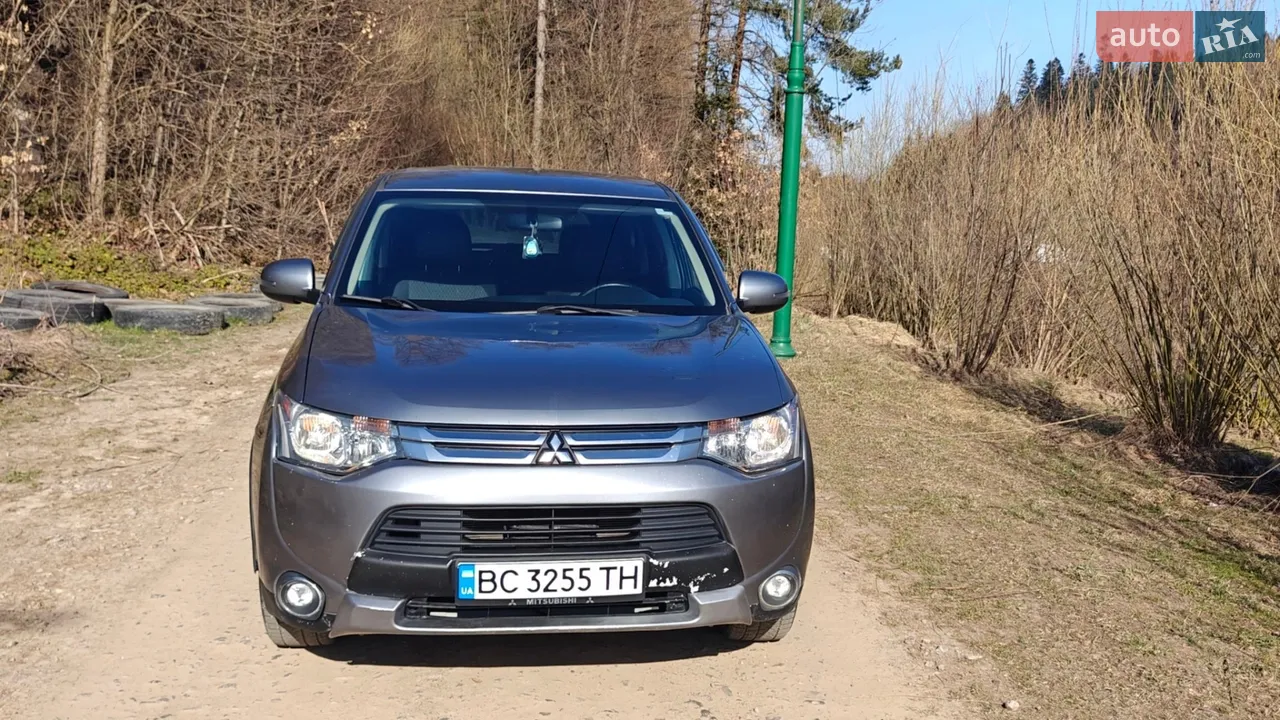 2014 Mitsubishi Outlander - мініатюра 17