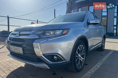 Внедорожник / Кроссовер Mitsubishi Outlander 2015 в Буче
