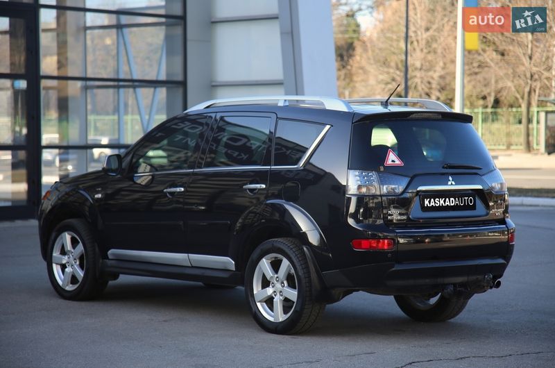 Внедорожник / Кроссовер Mitsubishi Outlander 2008 в Харькове