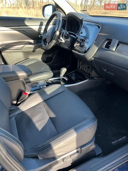 Внедорожник / Кроссовер Mitsubishi Outlander 2018 в Киеве