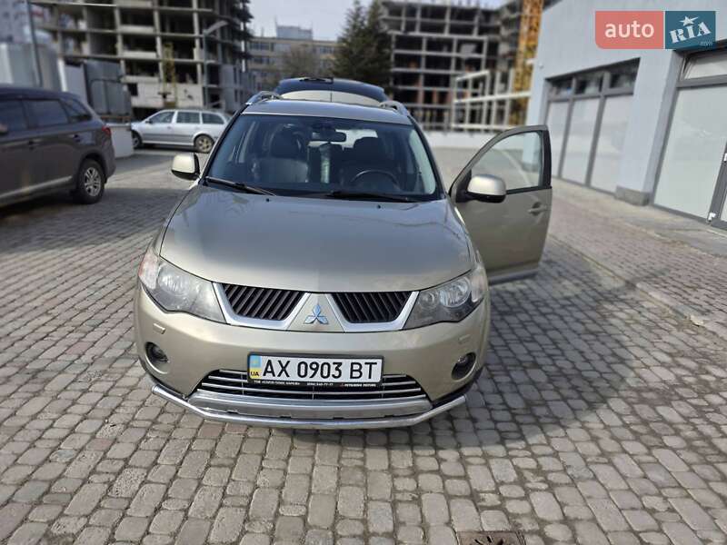 Внедорожник / Кроссовер Mitsubishi Outlander 2008 в Харькове
