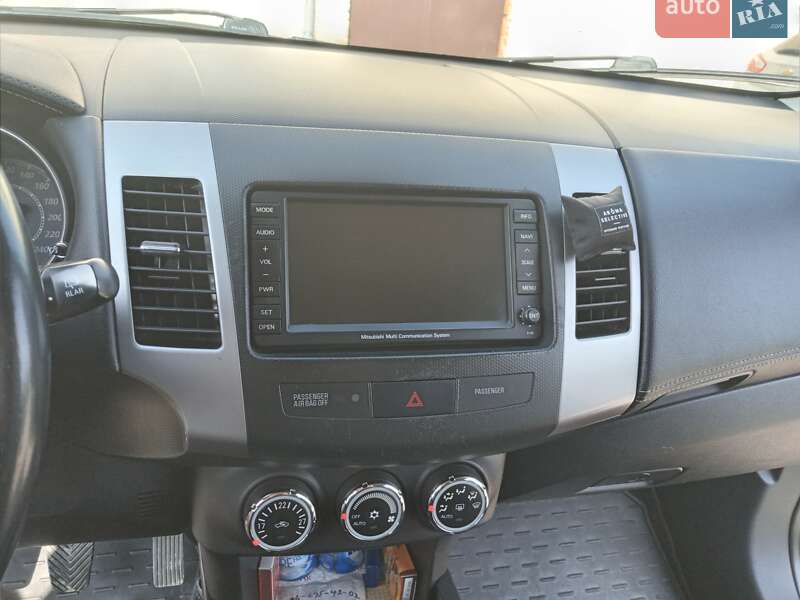 Позашляховик / Кросовер Mitsubishi Outlander 2010 в Тернополі