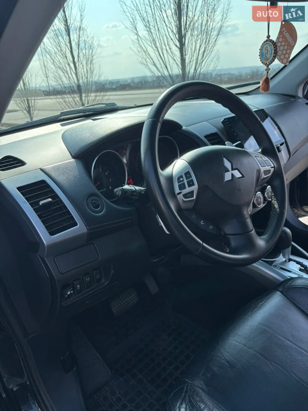 2011 Mitsubishi Outlander - мініатюра 14