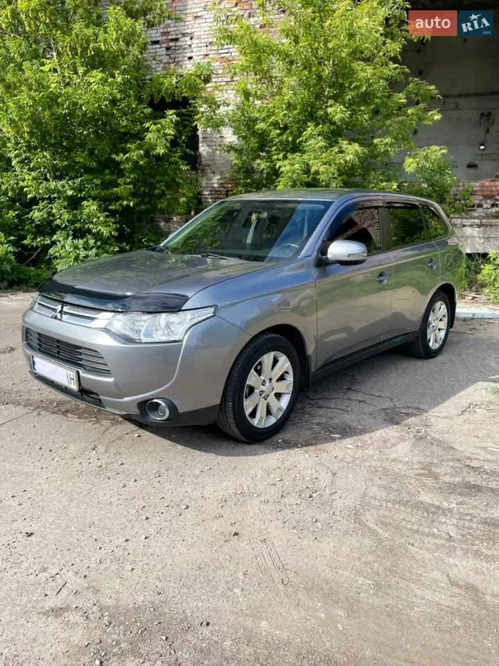 2013 Mitsubishi Outlander - мініатюра 25