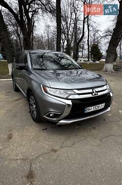 Позашляховик / Кросовер Mitsubishi Outlander 2015 в Подільську