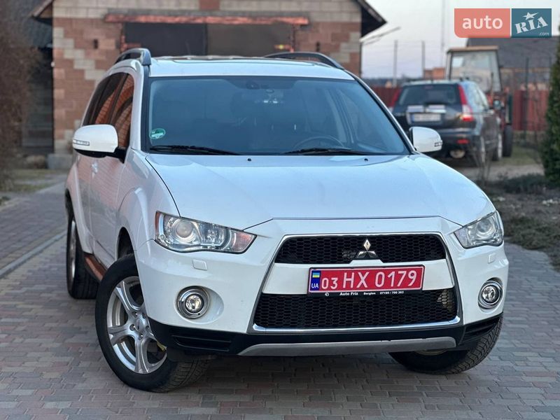 Mitsubishi Outlander 2012